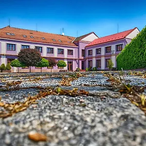zkontrolujte dostupnost